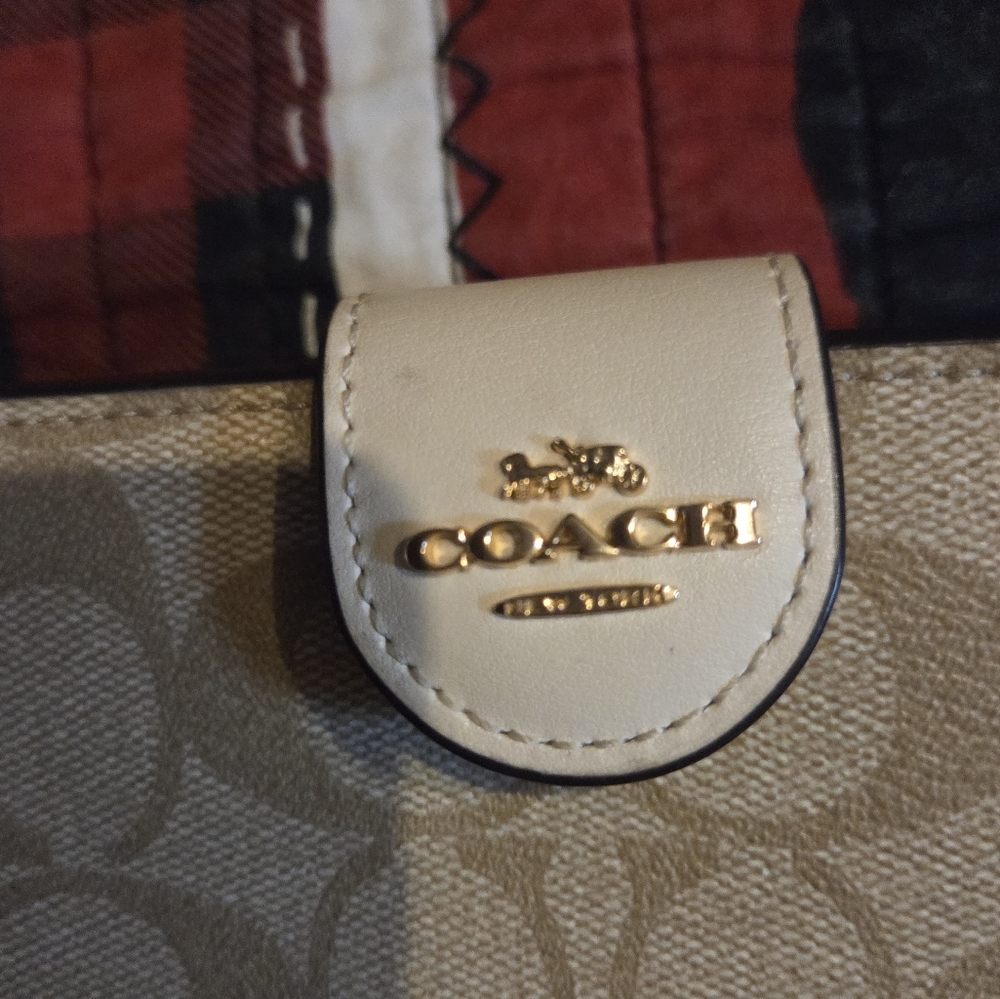 Coach Tan and Cream Wallet - Picture 4 of 6